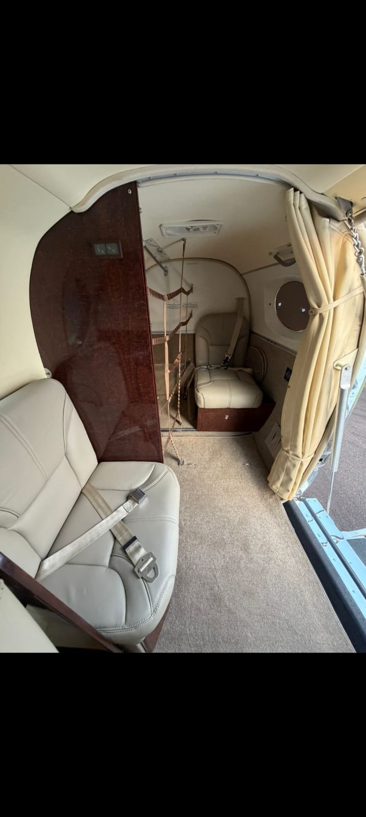 AERONAVE KING AIR C90 GTX 2010